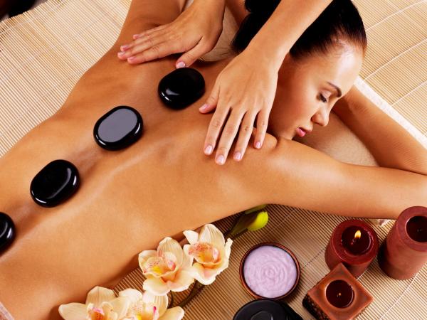 Massage pierre chaude nice